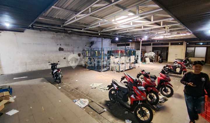 Business Space on Arjuna Street. Suitable for Showroom. Office. Prime Corner Location. Strategically Located in the City Center. Affordable, Negotiable. Business Space on Arjuna Street. Suitable for Showroom. Office. Prime Corner Location. Strategically Located in the City Center. Affordable, Negotiable.