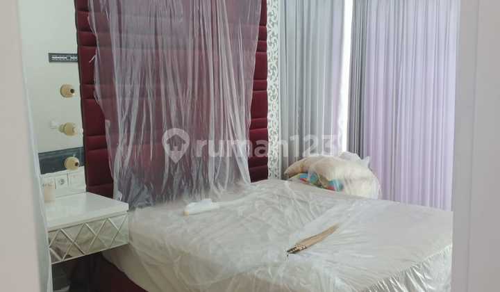 Rumah Bagus The Mansion Pakuwon Indah. Furnished. Dekat Pakuwon Mall. National Hospital. Citraland.