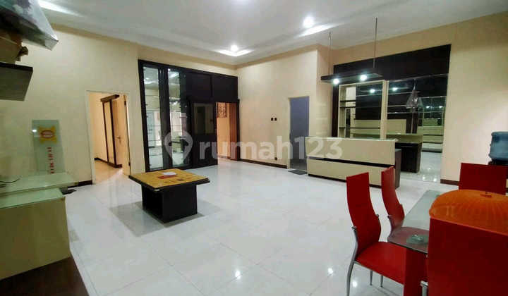 Rumah Bagus di Mulyosari Utara. SHM. Dekat Pusat Kuliner. Furnished. Murah. Nego Rumah Bagus di Mulyosari Utara. SHM. Dekat Pusat Kuliner. Furnished. Murah. Nego