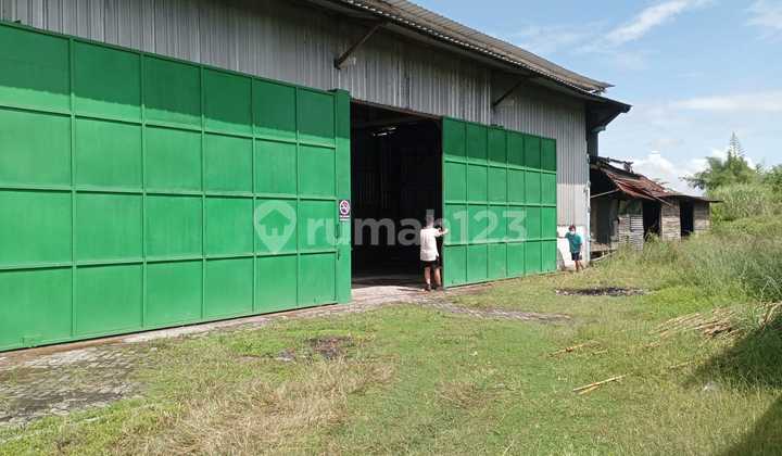 Zero Warehouse, Kedamean Main Road, Gresik. Ready to Occupy. Good. Cheap, Negotiable. Zero Warehouse, Kedamean Main Road, Gresik. Ready to Occupy. Good. Cheap, Negotiable.