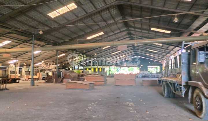 Gudang Margomulyo Indah. Halaman Luas. Ada Izin Industri. Kekuatan Lantai 3.5 Ton. Murah. Nego