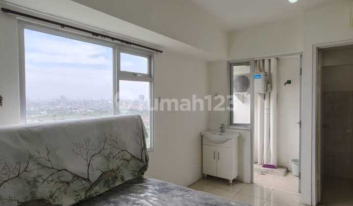 Ready to Occupy, Apartment, Studio Type Yale Tower. Area 24M2. Good Condition. Negotiable. Near ITS. 2