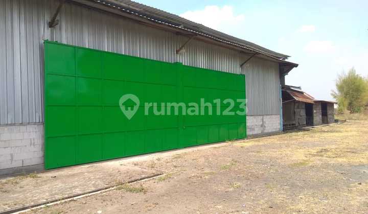 Zero Warehouse, Kedamean Main Road, Gresik. Ready to Occupy. Good. Cheap, Negotiable. Zero Warehouse, Kedamean Main Road, Gresik. Ready to Occupy. Good. Cheap, Negotiable.
