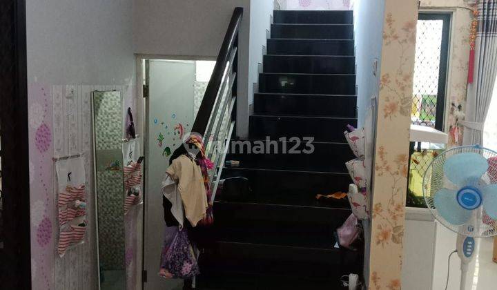 Rumah 2 Lantai Di Koala Regency. Shm. Hadap Selatan. Bagus Full Furnished. Nego 2