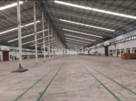 Gudang Ngoro Mojokerto. Akses Kontainer. Lantai Cor dan Epoxy. Bagus Murah Nego Gudang Ngoro Mojokerto. Akses Kontainer. Lantai Cor dan Epoxy. Bagus Murah Nego