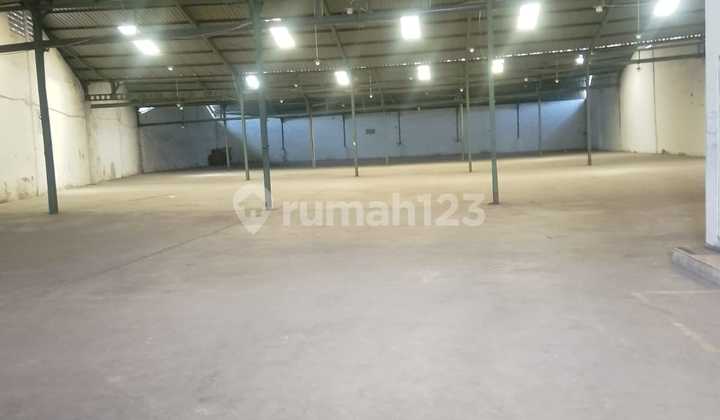 Surimulia Warehouse Margomulyo. Good. Close to Toll Access. Surimulia Warehouse Margomulyo. Good. Close to Toll Access.