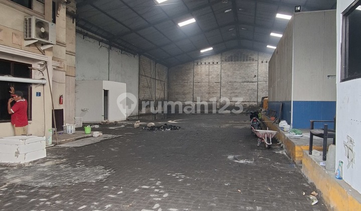 Gudang Angtropolis Bagus. Lokasi Strategis