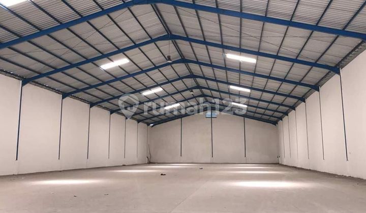 Gudang 2 Unit Jejer Pergudangan Win Manyar. Ada Ruang Kanyor. Onegate System. Bagus. Murah Nego