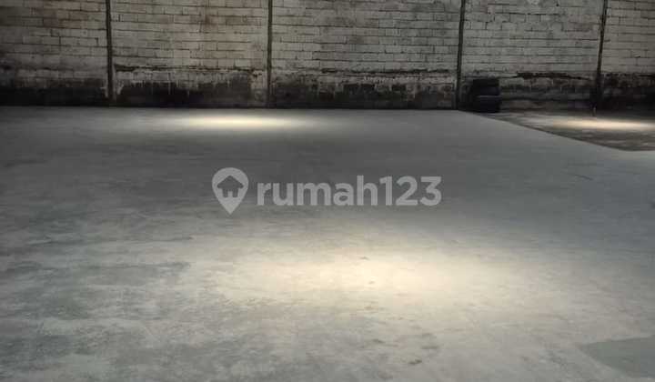 Gudang Angtropolis Lantai Cor bisa 150 Ton. Siap Huni. Dekat Akses Tol. Murah Nego Gudang Angtropolis Lantai Cor bisa 150 Ton. Siap Huni. Dekat Akses Tol. Murah Nego