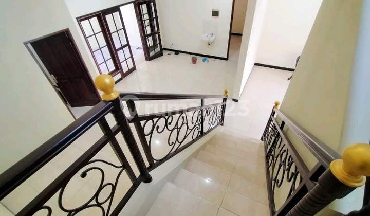 Rumah Bagus Di Galaxy Royal Palace. Semi Furnished. Siap Huni. Dekat Galaxy Mall. Murah Nego 2