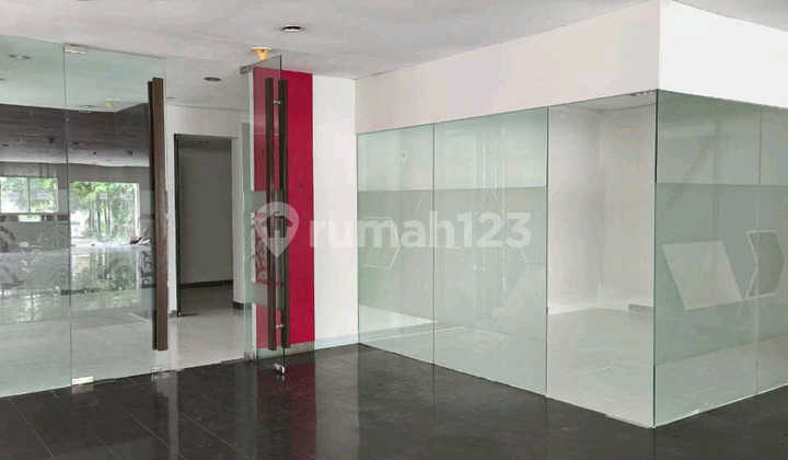 Readymade Business Space Jemur Andayani. Ready to Use. Good. Suitable for Bank, Clinic, Office. Cheap & Negotiable. Near Petra University.