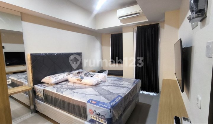 Apartment, 1 Bedroom Fully Furnished Ready to Move In. Good. Near ITS, Unair, Pakuwon City Mall, Galaxy Mall. Apartment, 1 Bedroom Fully Furnished Ready to Move In. Good. Near ITS, Unair, Pakuwon City Mall, Galaxy Mall.
