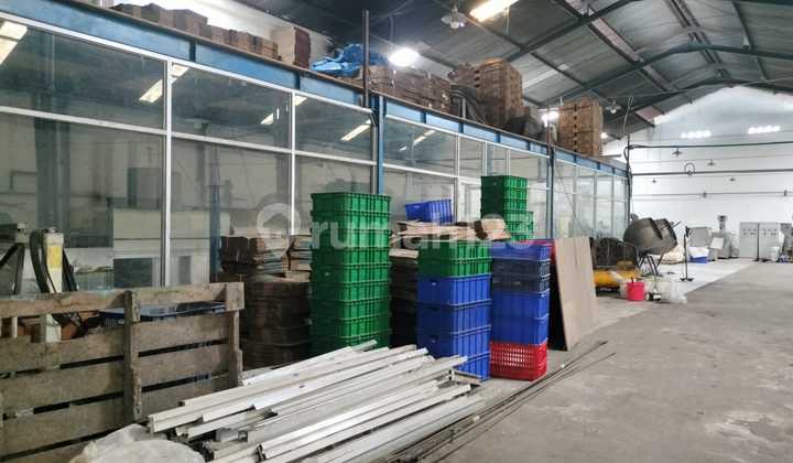 Warehouse in Singosari, Former Factory with Industrial Permit. Ready to Use. Near Lawang. Near Malang. Container Access. Cheap Negotiable.