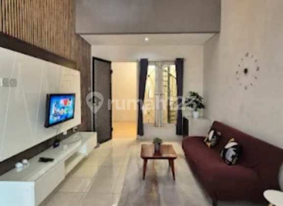 House In Laguna Regency. Pakuwon City. Nice. Fully Furnished. Near Pakuwon City Mall. Gloria. Xin Zhong Cita Hati.