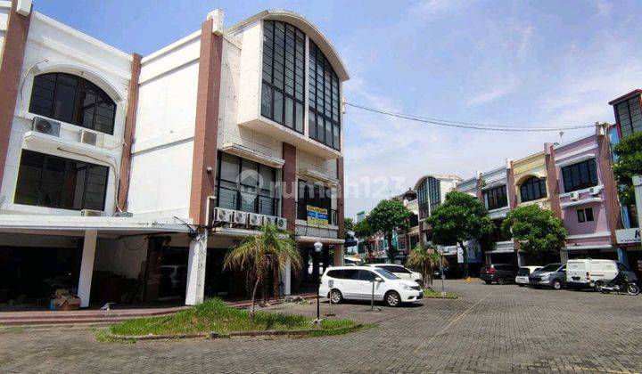 Ruko 3 Lantai Cocok Untuk Segala Usaha Di Jl. Ir. H. Juanda Gedangan, Sidoarjo. Murah Nego. Siap Huni. Lokasi Strategis. Parkiran Luas 1