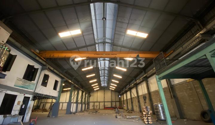 Gudang Margomulyo Angtropolis. Bagus Siap Pakai. Murah Nego. Ada 2 Crane