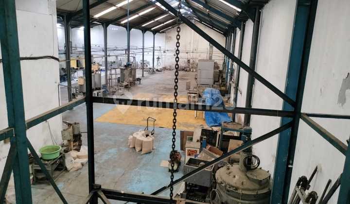 Warehouse in Singosari, Former Factory with Industrial Permit. Ready to Use. Near Lawang. Near Malang. Container Access. Cheap Negotiable.
