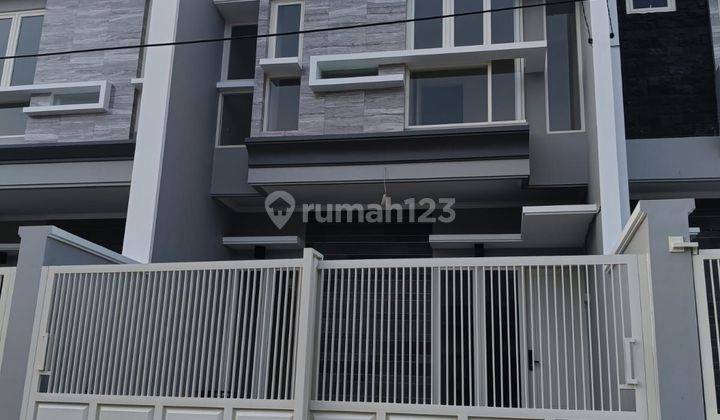 Rumah 2 Lantai Baru Gress. Shm. Nginden Intan Timur Dekat Ubaya. Lokasi Tengah Kota 2