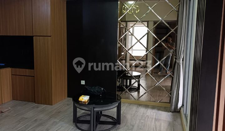 For Sale Mtown 3BR Corner Apartment Renovated Pool View 2