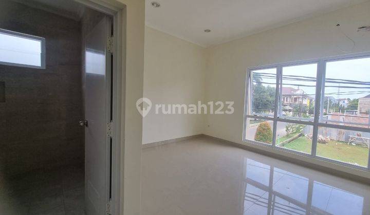 Jual Rumah Baru Brand New Posisi Hoek di Sektor Gading Serpong 1