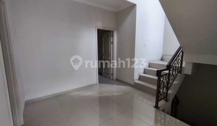 For sale: De Mansion Alam Sutera house, close to toll entrance and IKEA. 2