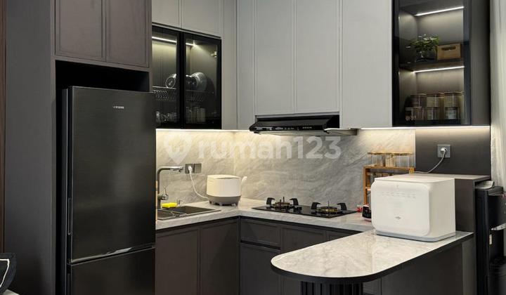 Leonora's house brand new fully furnished Summarecon Gading Serpong 2