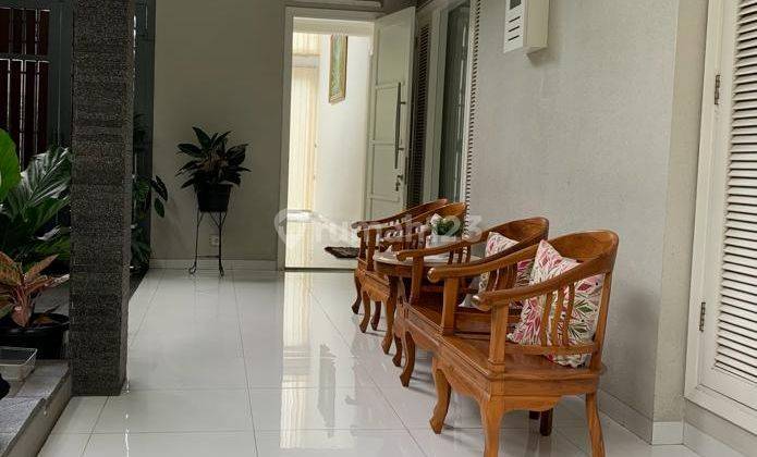 Rumah Cantik Design Modern di Sayap Ciumbuleuit , Bandung 2