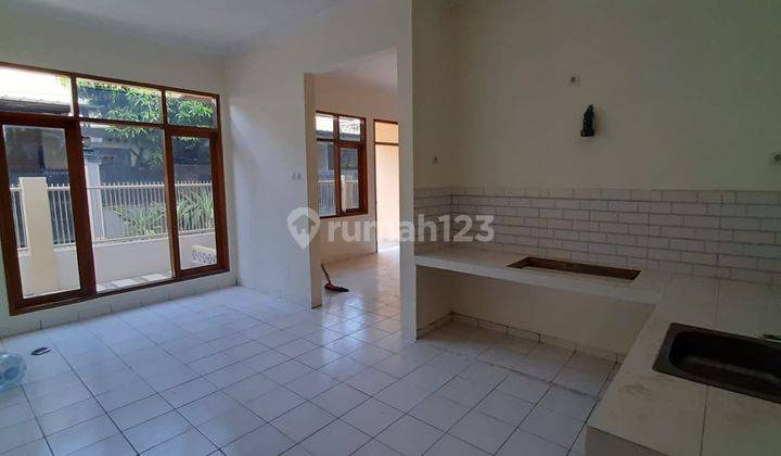 Rumah Dijual Minimal 1,5 Lantai di Sayap Ciateul , Bandung 1