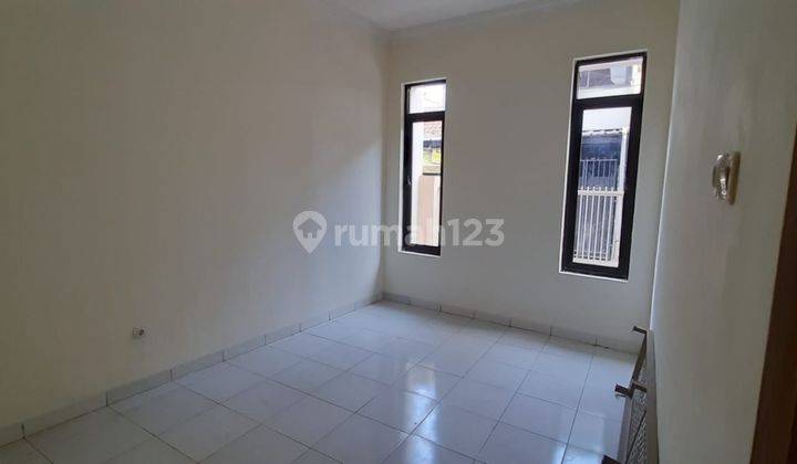 Rumah Dijual Minimal 1,5 Lantai di Sayap Ciateul , Bandung 2