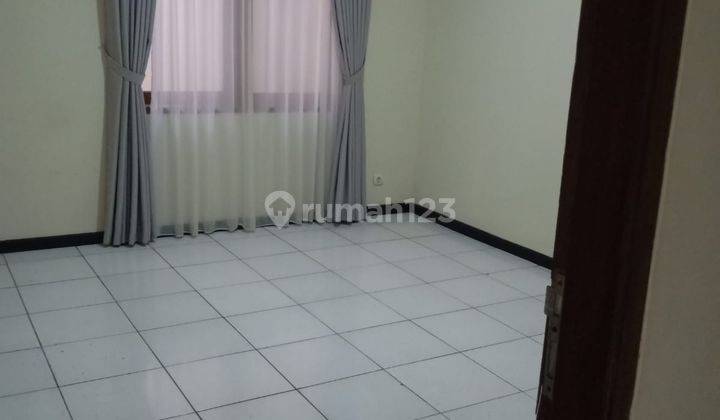 Rumah Dijual Terawat Dan Nyaman di Batununggal , Bandung  2