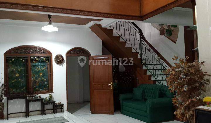 Rumah Dijual Nyaman Siap Huni di Komplek Cibolerang , Bandung 1