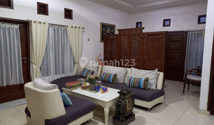 Rumah Dijual Classic Humanis di Buah Batu, Sayap Soekarno Hatta 1