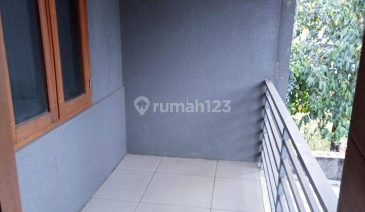 Harga Langka .. Rumah  Minimalis 2 Lantai di Sariwangi 2