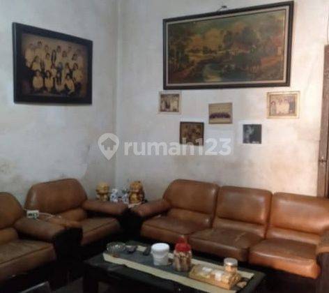 Rumah Dijual Strategis Tengah Kota di Sayap Lengkong , Bandung 2