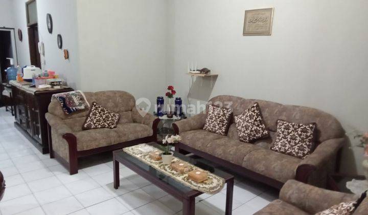 Rumah Dijual Bonus Kost 10 Kamar di Area Cikutra Baru , Bandung 1