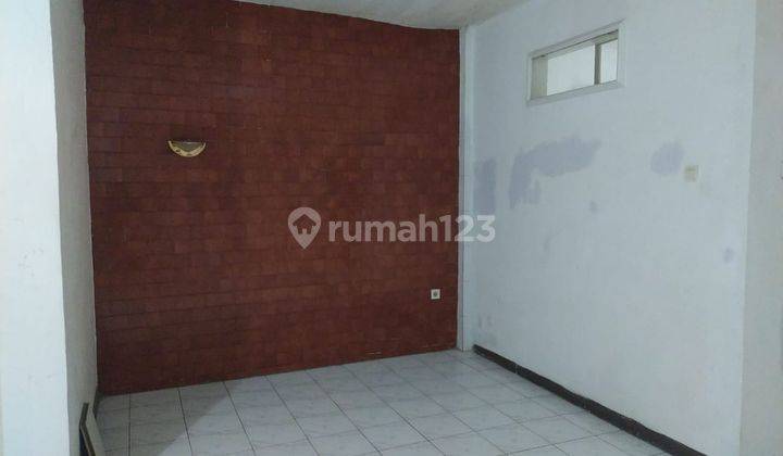 Rumah Dijual Strategis Tengah Kota di Area Dewi Sartika , Bandung 2