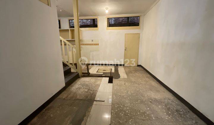 Ruko Disewa Strategis 1,5 Lantai di Mainroad Jl.jendral Sudirman 2