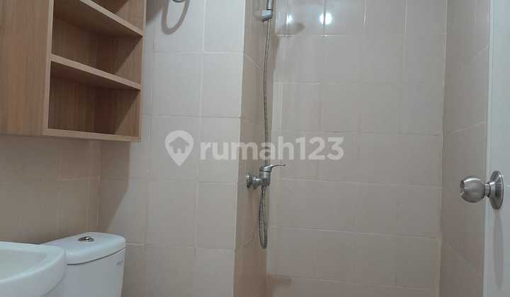 Apartemen Parahyangan Residence Dijual Type 2BR Lantai 25 Furnish 2