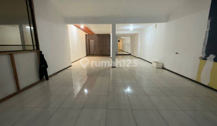 Ruko Disewa Strategis 1,5 Lantai di Mainroad Jl.jendral Sudirman 2