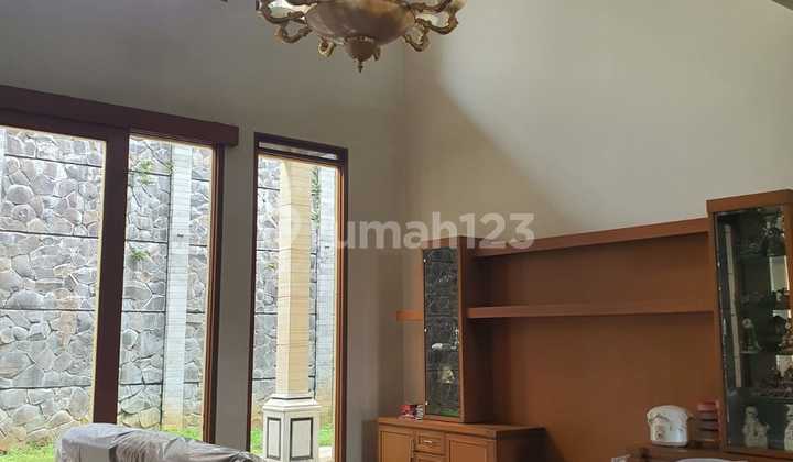 Rumah Dijual Lux Semi Furnished di Area Setra Duta, Bandung 88