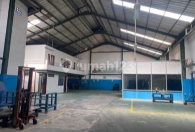 Strategic Ready-to-Use Warehouse for Sale in Arcamanik Area, Bandung 16