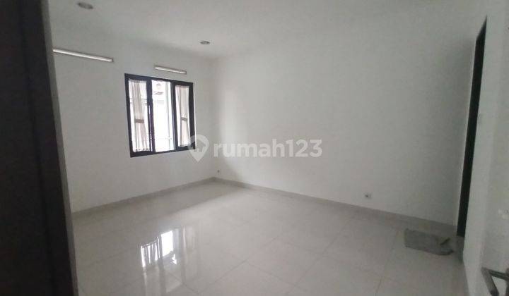 Rumah Dijual Bagus Dan Terawat di Sudirman Townhouse, Bandung 2