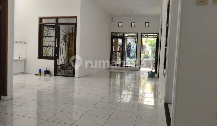 Rumah Dijual Bersih Terawat di Taman Kopo Indah 3, Bandung 53