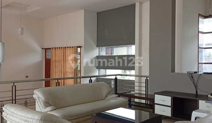 Rumah Disewa Furnished Siap Huni di Komp Setra Duta, Bandung 11
