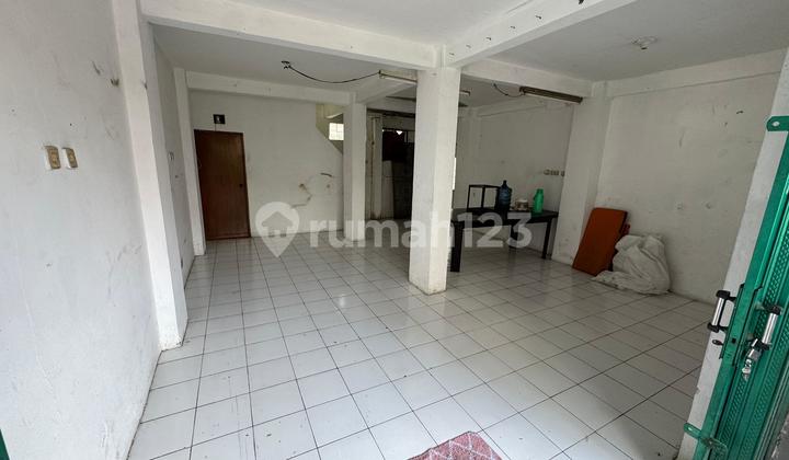 House for Sale, 2.5 Floors in Cipamokolan Area, Bandung 2