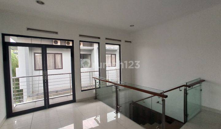 Rumah Dijual Bagus Dan Terawat di Sudirman Townhouse, Bandung 1