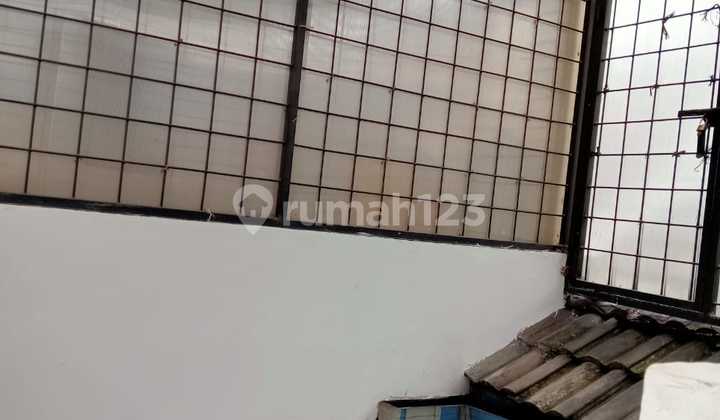 Rumah Dijual Nyaman Dan Bersih di Mainroad Batununggal, Bandung 2