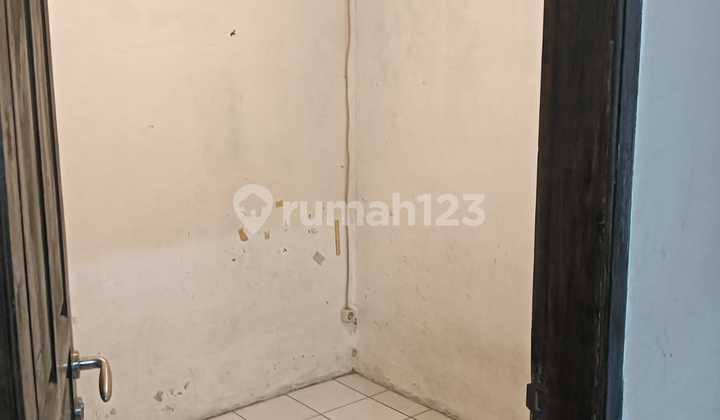 Rumah Disewa Luas Adem di Mainroad Jl Trs Sersan Bajuri 52