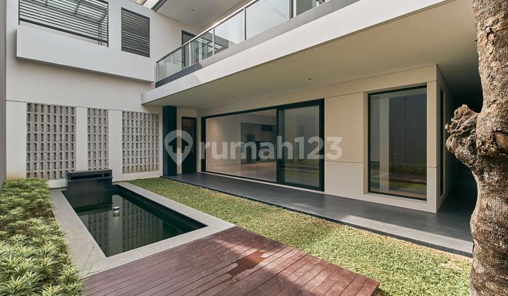 Rumah Dijual Mewah Elegan Cluster Xandari, Summarecon Bandung 31