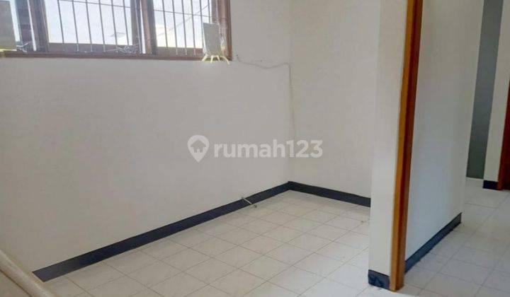 Rumah Disewa Terawat Siap Huni di Area Setra Duta, Bandung